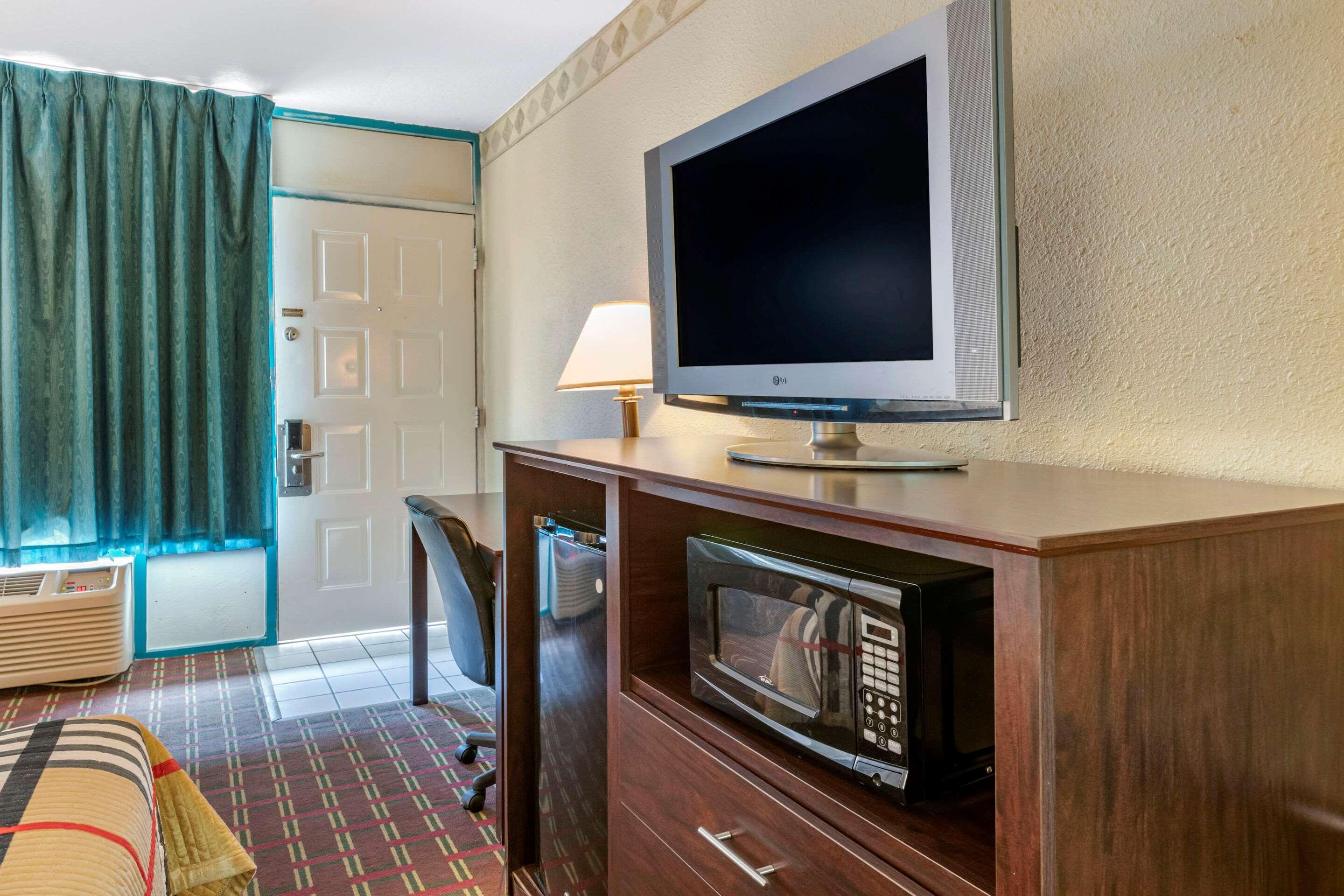 Rodeway Inn New Port Richey Esterno foto