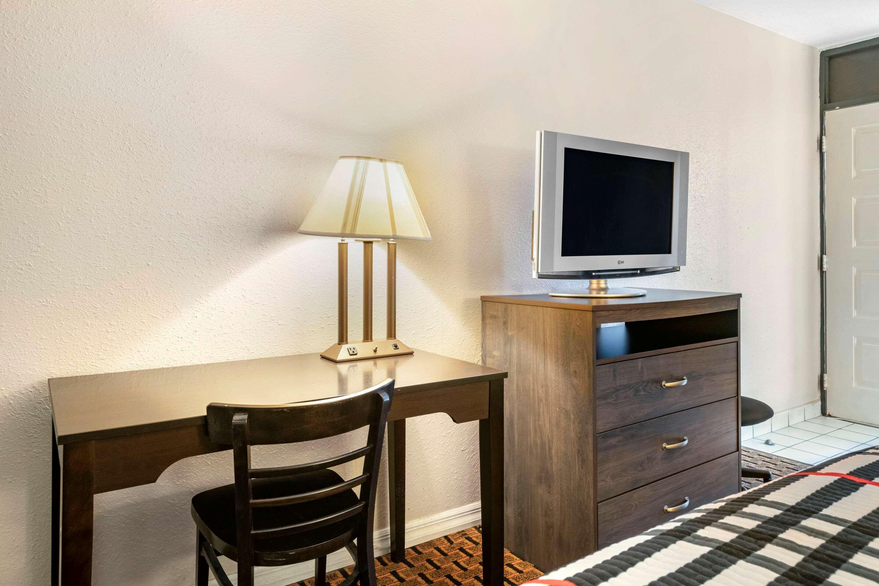 Rodeway Inn New Port Richey Esterno foto