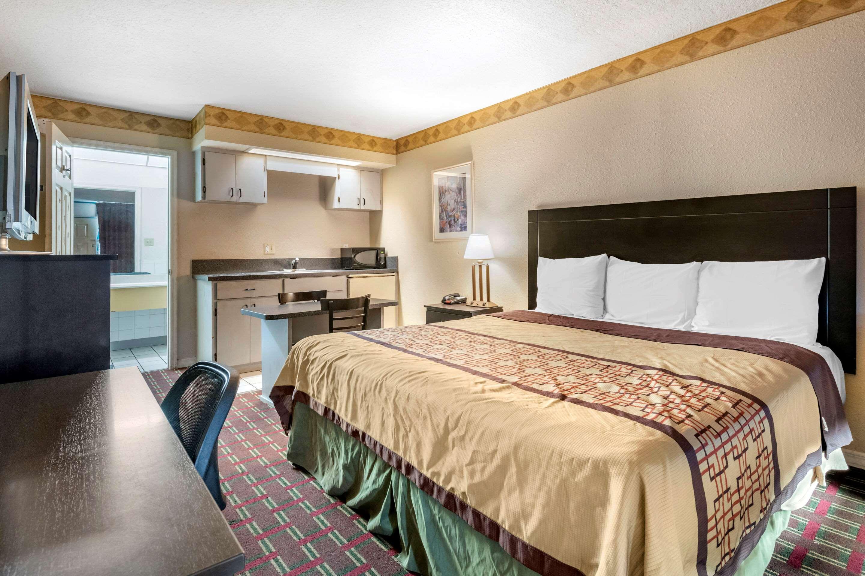 Rodeway Inn New Port Richey Esterno foto