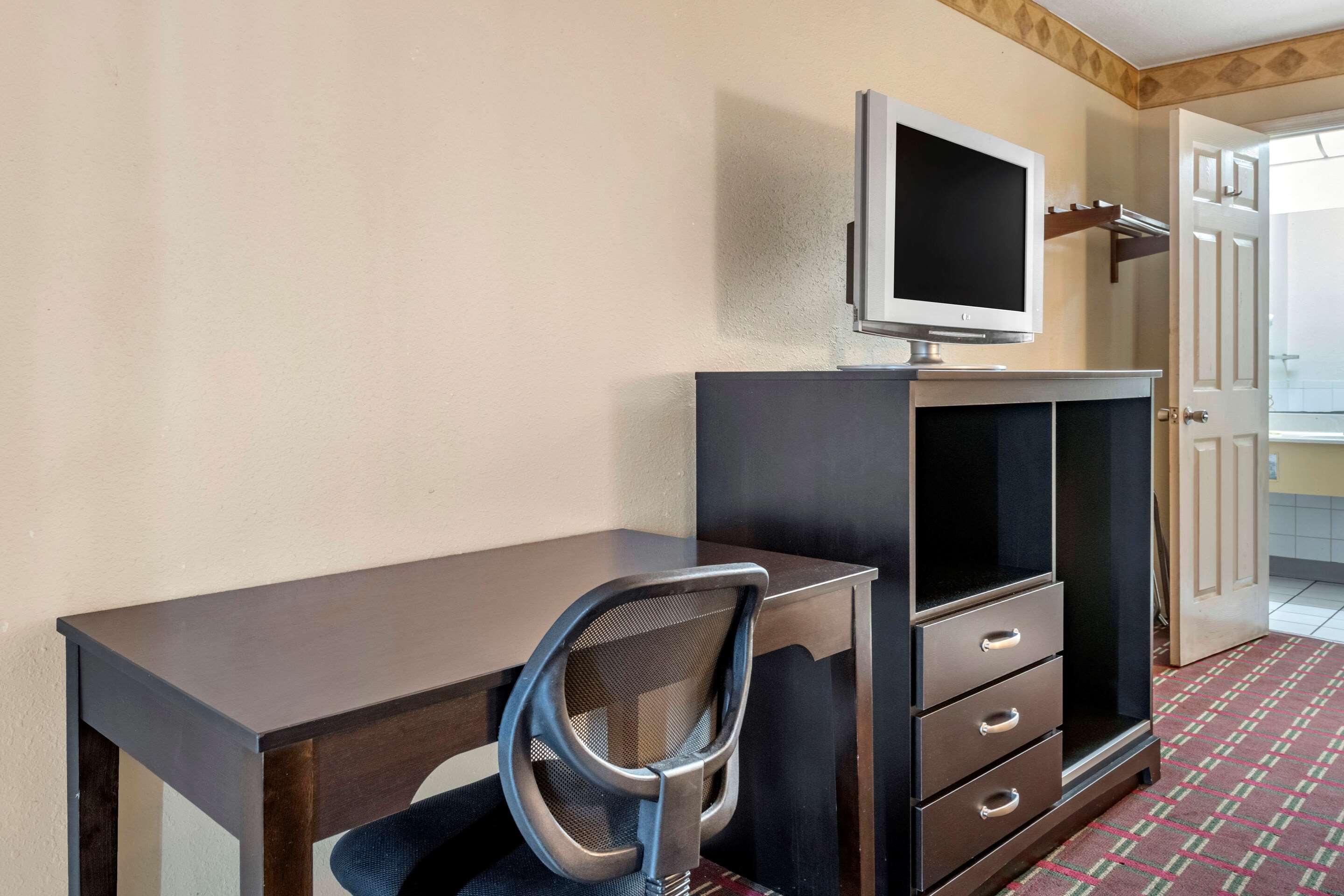 Rodeway Inn New Port Richey Esterno foto