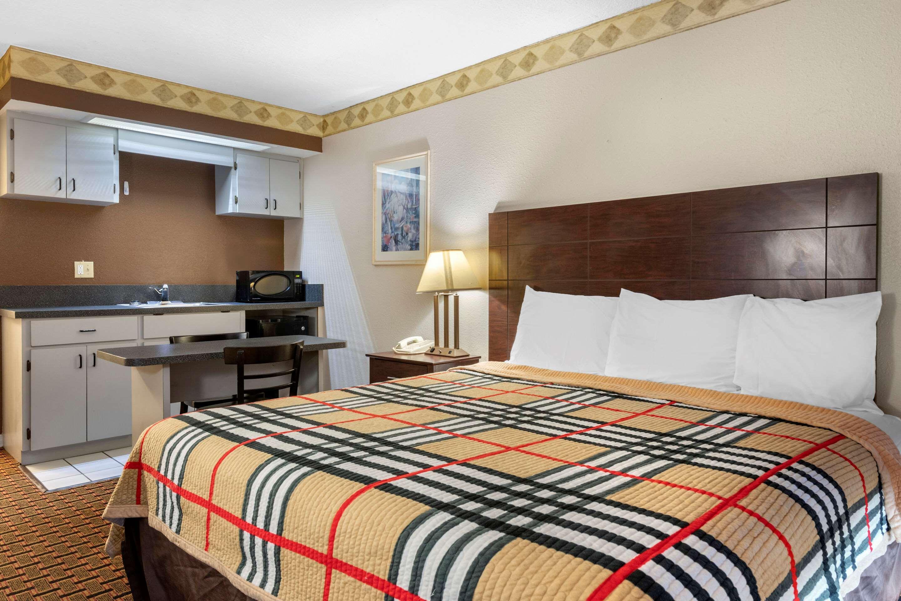 Rodeway Inn New Port Richey Esterno foto