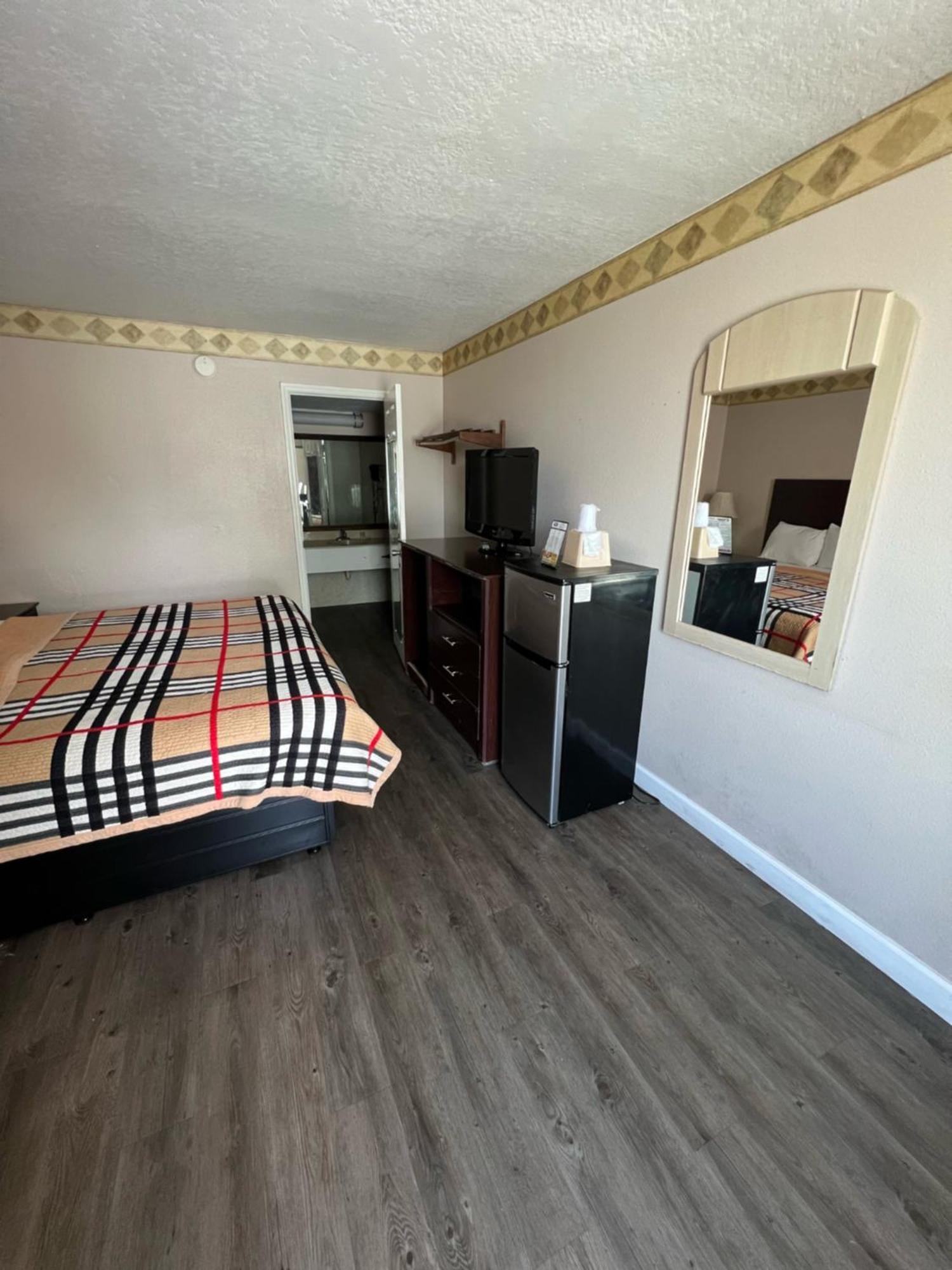 Rodeway Inn New Port Richey Esterno foto