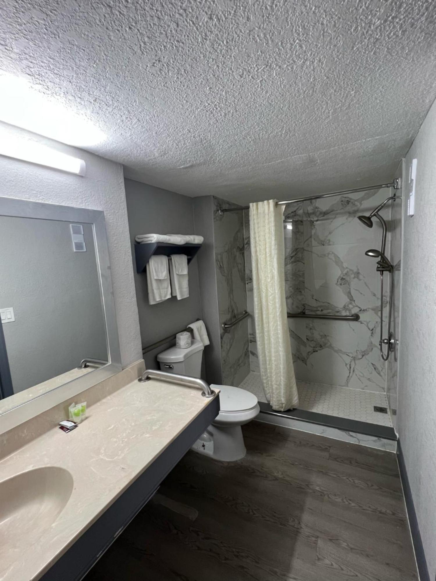 Rodeway Inn New Port Richey Esterno foto