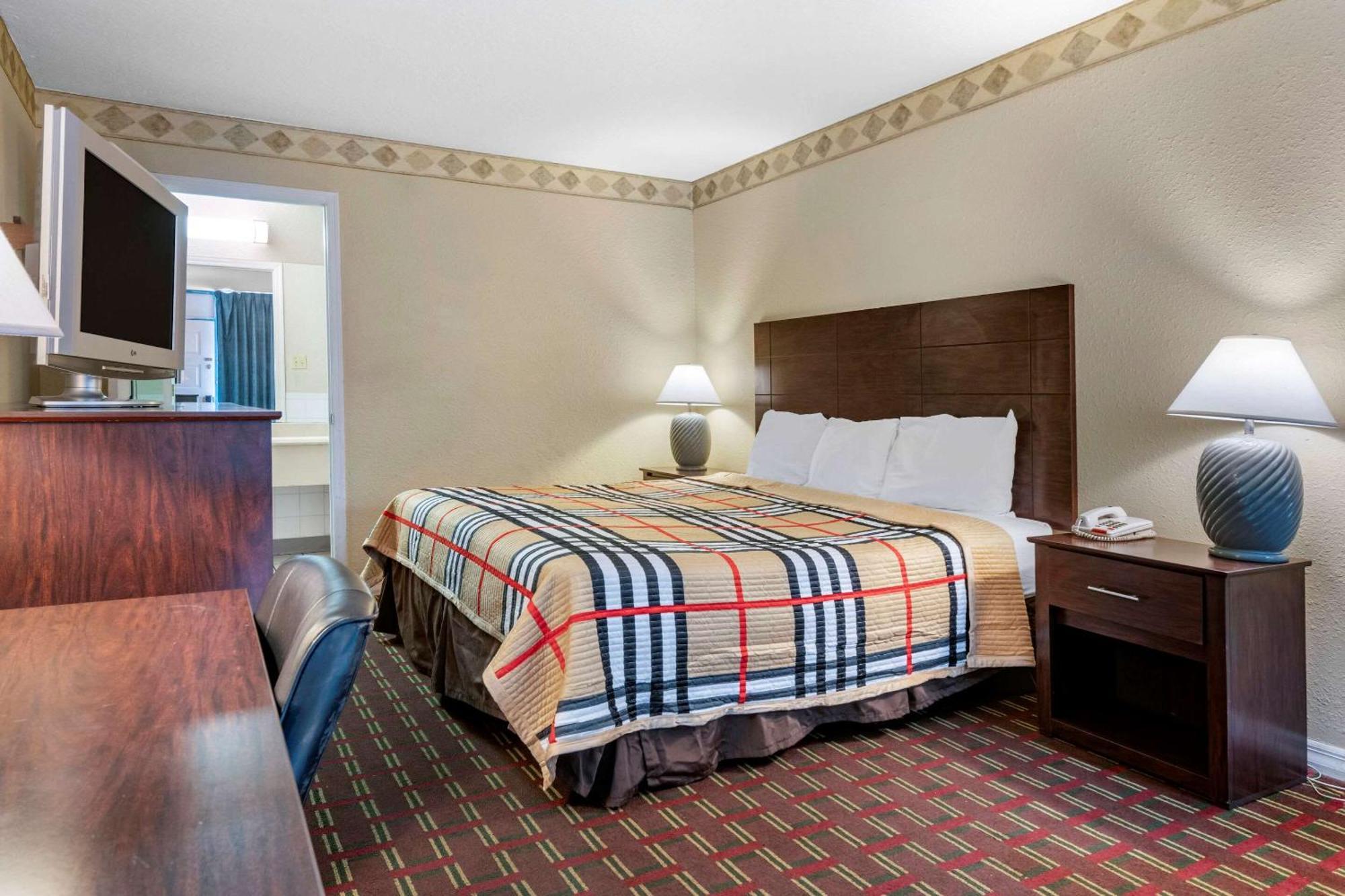 Rodeway Inn New Port Richey Esterno foto
