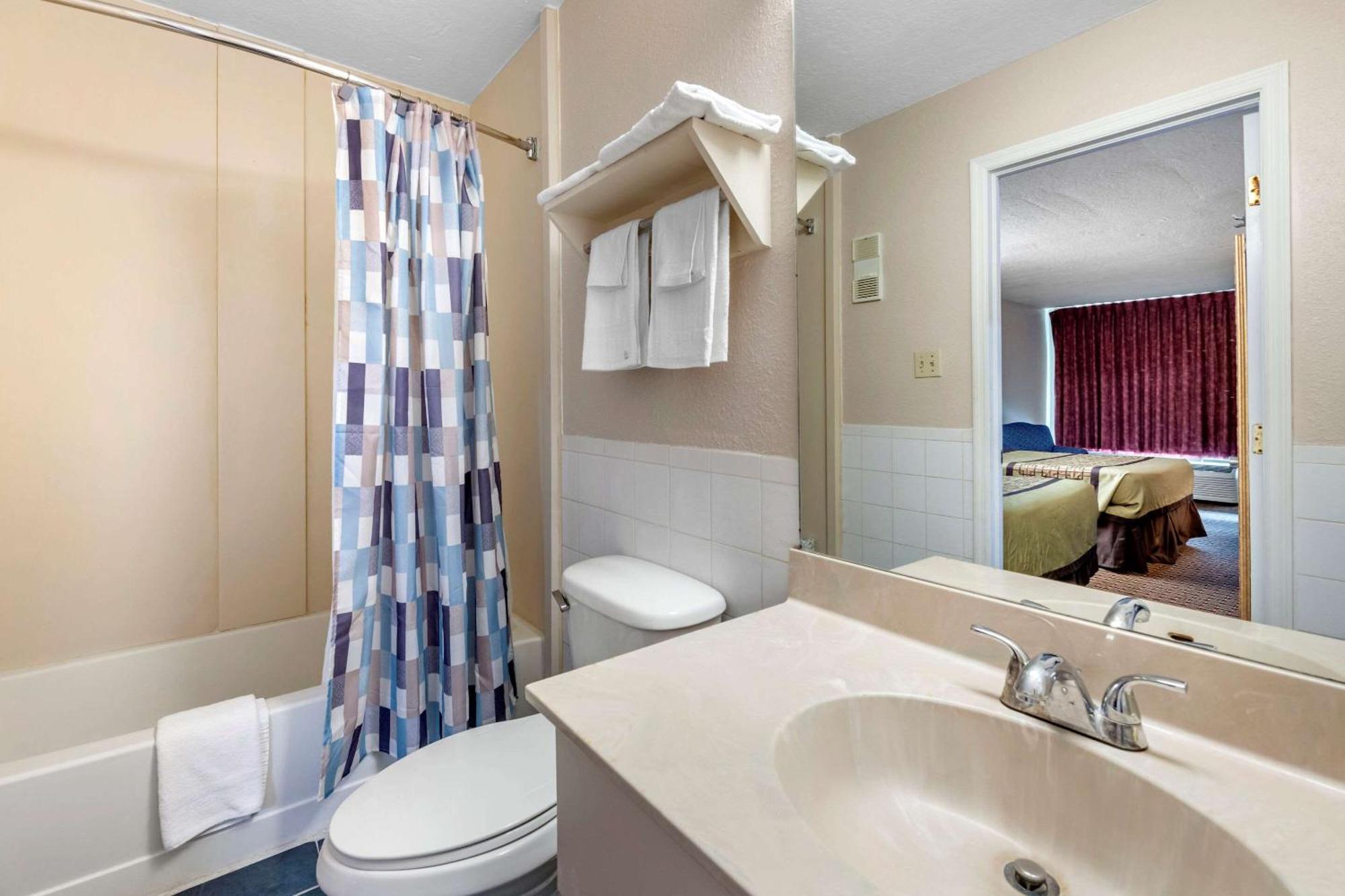 Rodeway Inn New Port Richey Esterno foto
