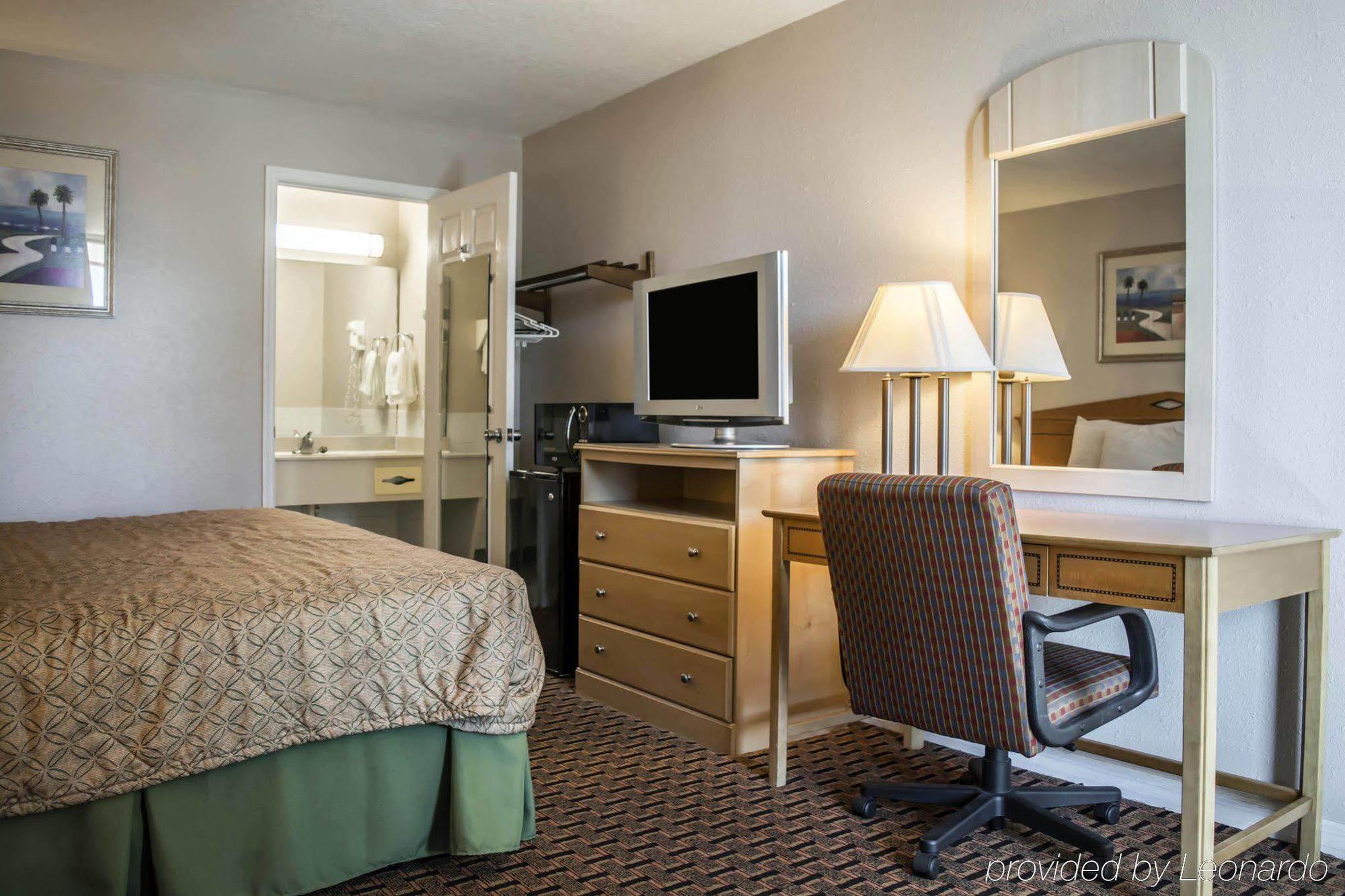 Rodeway Inn New Port Richey Esterno foto