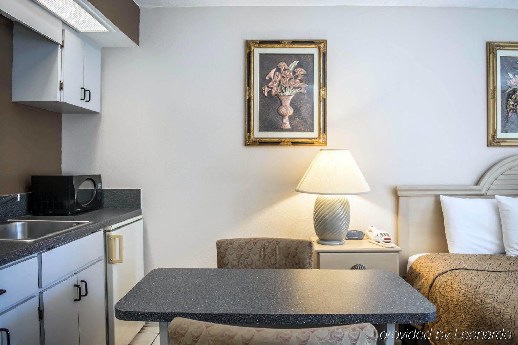 Rodeway Inn New Port Richey Esterno foto