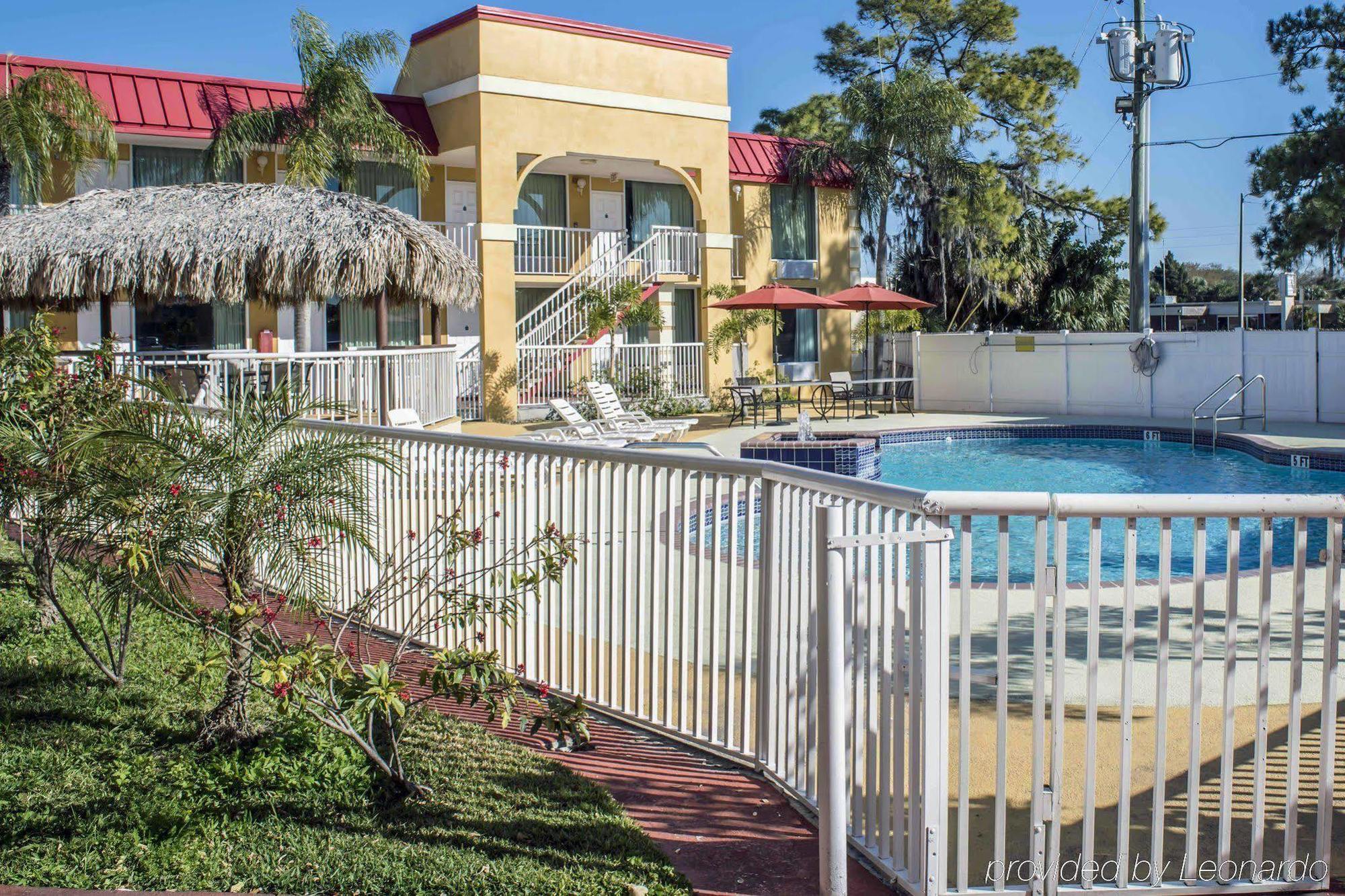 Rodeway Inn New Port Richey Esterno foto